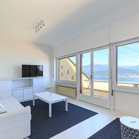 Apartment La Perla Del - *